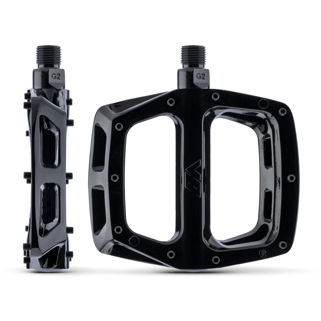 DMR V8 flat pedal in black