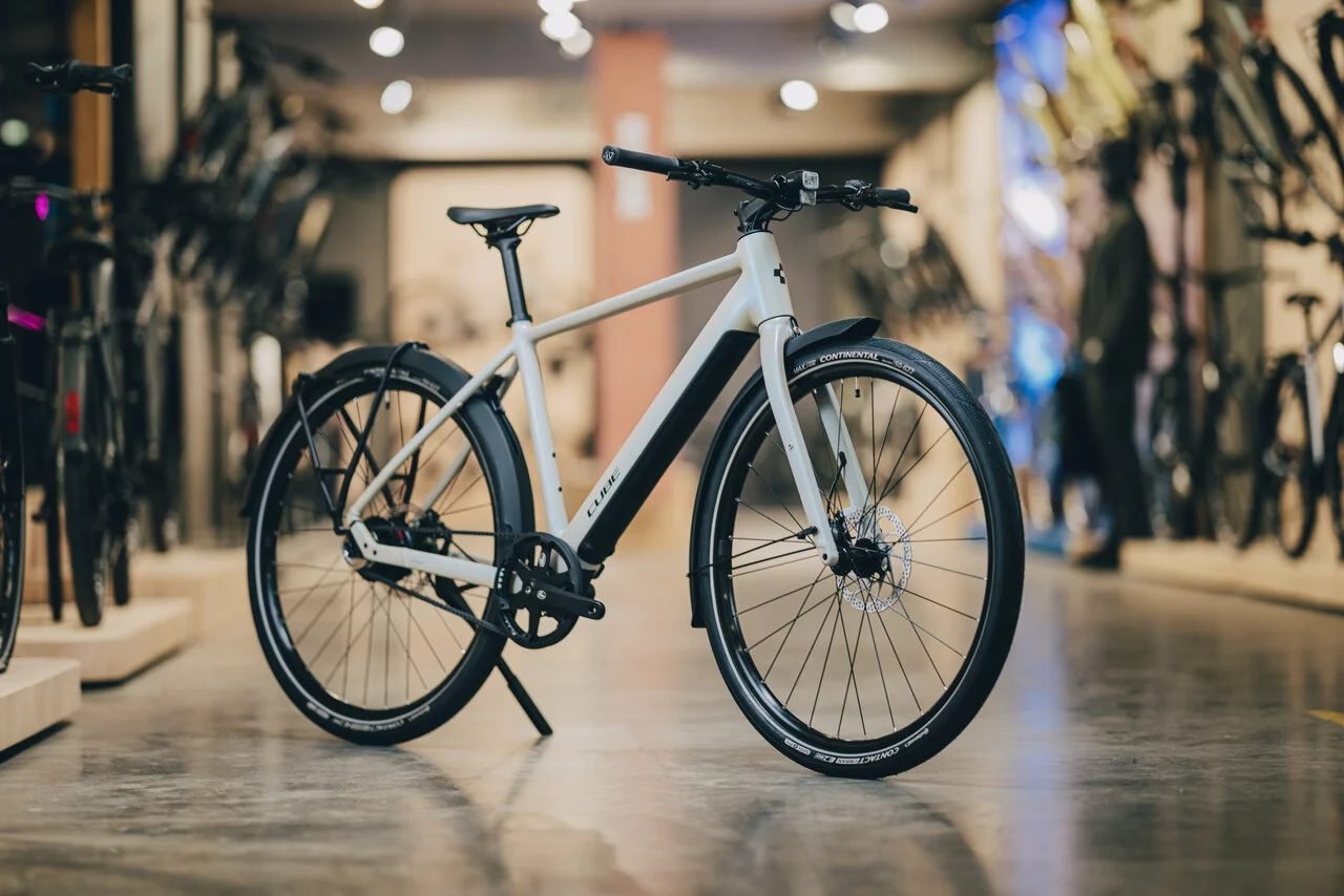 CUBE Editor Hybrid 360 2027 urban electric bike in white
